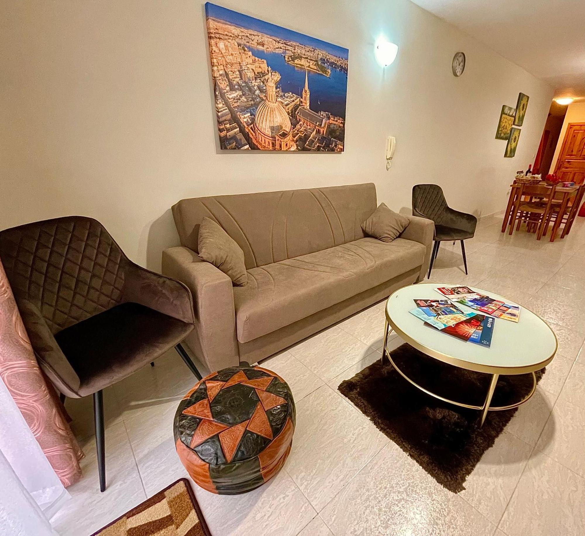 Regent Court - 3 Bedroom Apartment Within Walking Distance From Seafront St. Paul's Bay Esterno foto