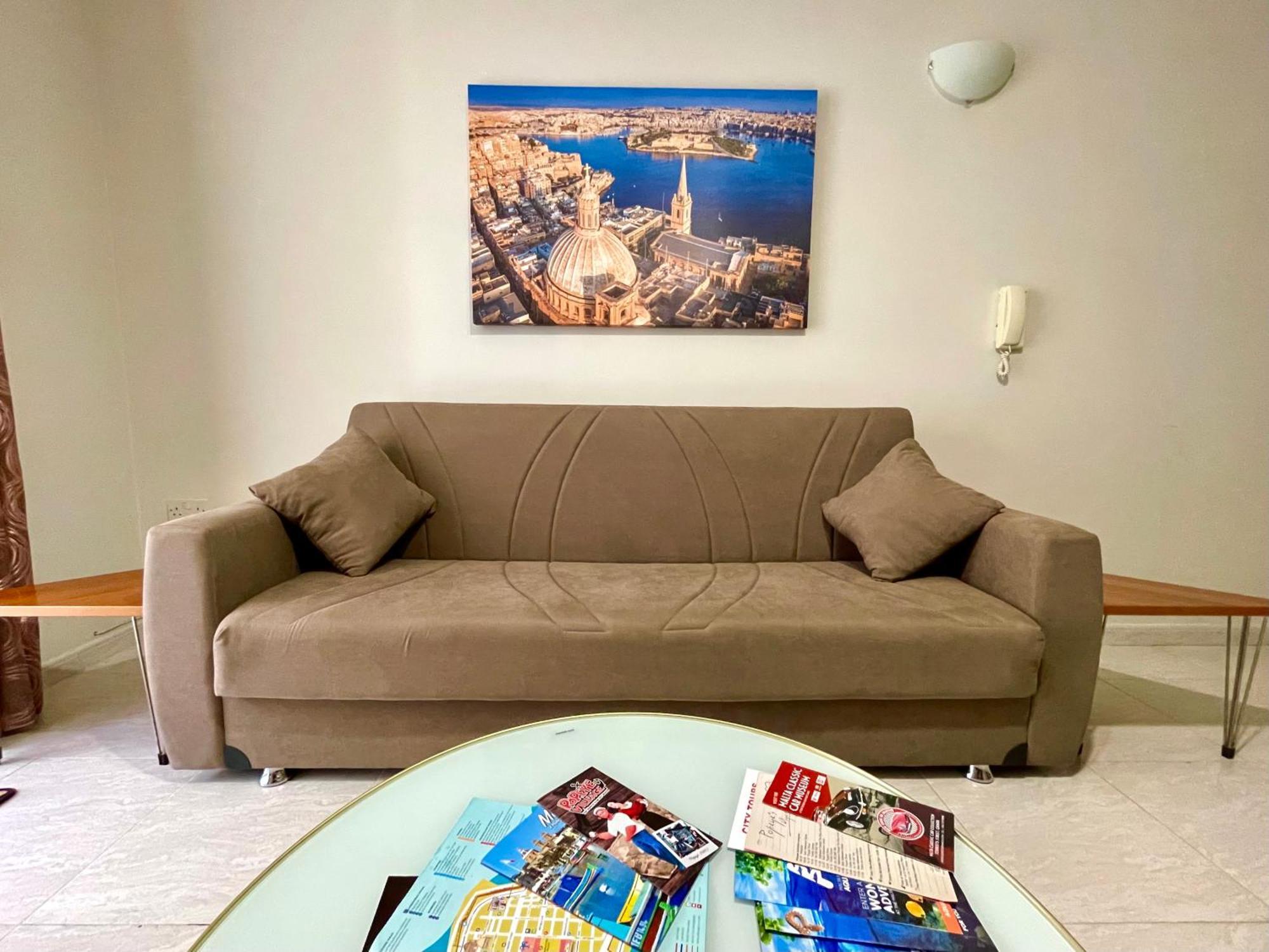 Regent Court - 3 Bedroom Apartment Within Walking Distance From Seafront St. Paul's Bay Esterno foto