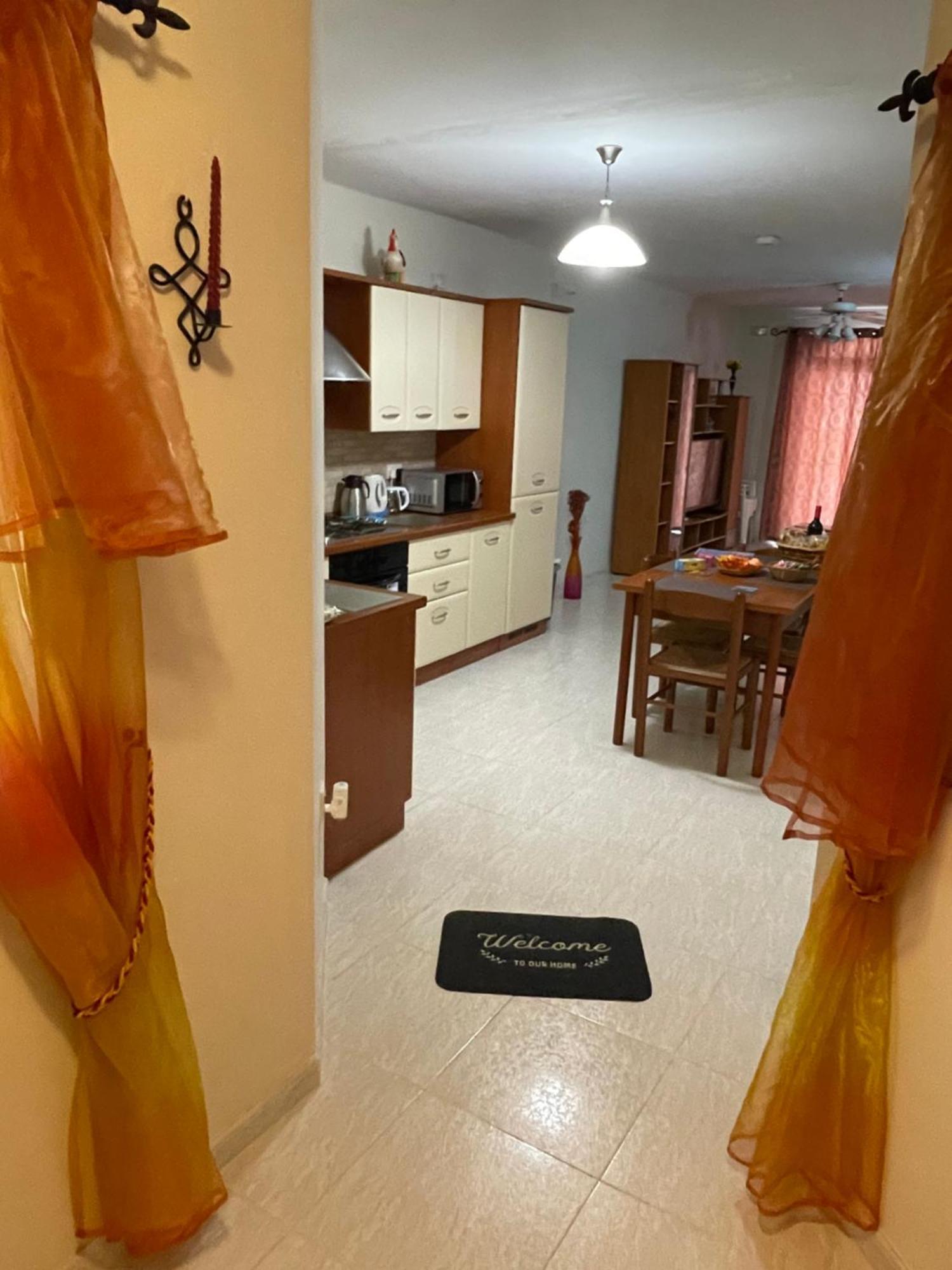 Regent Court - 3 Bedroom Apartment Within Walking Distance From Seafront St. Paul's Bay Esterno foto